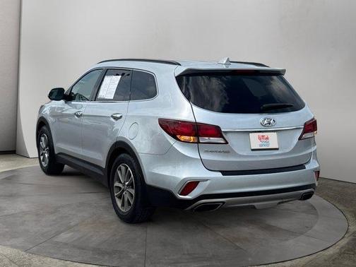 2018 Hyundai SANTA FE SE