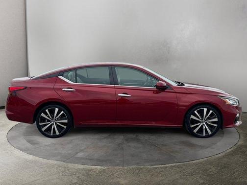 2019 Nissan Altima 2.5 Platinum