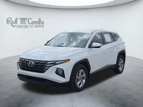 White Pearl 2023 Hyundai TUCSON SE