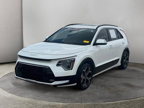 2023 Kia Niro Plug-In Hybrid SX Touring