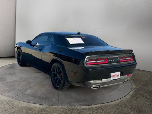 2022 Dodge Challenger SXT