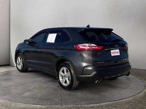 2020 Ford Edge SE