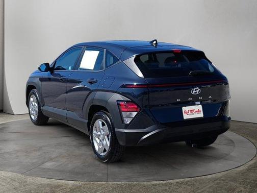 2025 Hyundai KONA SE