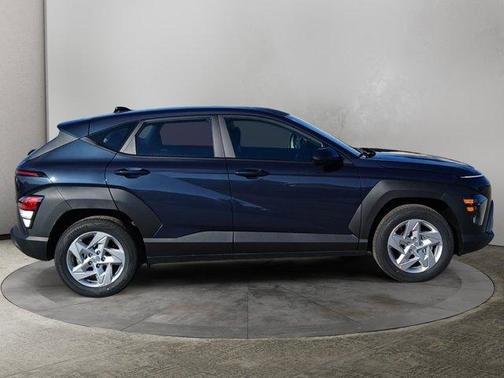 2025 Hyundai KONA SE