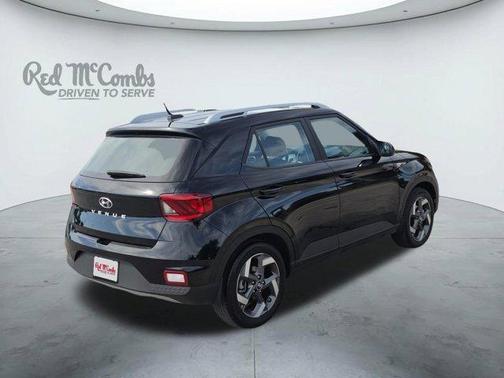 Onyx Black 2024 Hyundai VENUE SEL