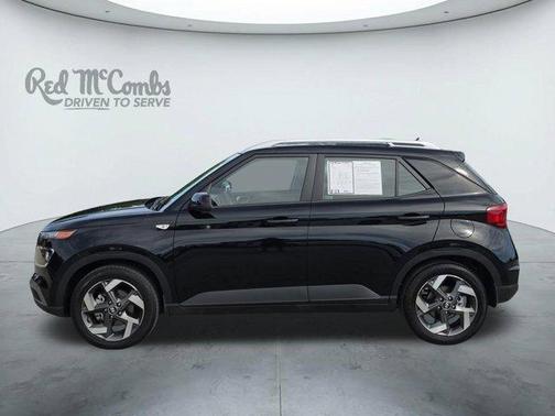 Onyx Black 2024 Hyundai VENUE SEL