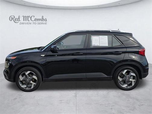 Onyx Black 2024 Hyundai VENUE SEL