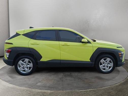 2024 Hyundai KONA SE