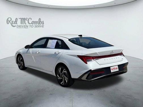 White 2025 Hyundai ELANTRA HEV Limited