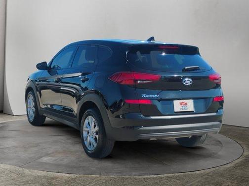2021 Hyundai TUCSON SE