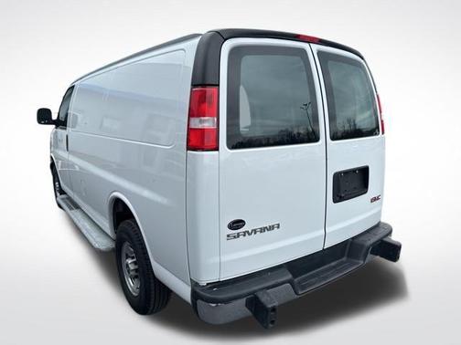2022 GMC Savana 2500 Work Van