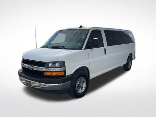 Summit White 2025 Chevrolet Express 3500 LT