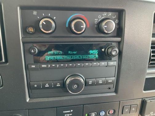 Summit White 2025 Chevrolet Express 3500 LT