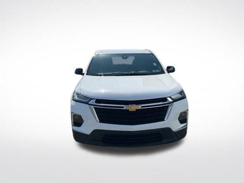 Summit White 2022 Chevrolet Traverse LS