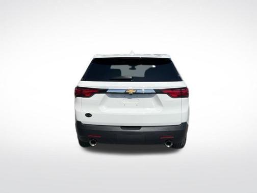 Summit White 2022 Chevrolet Traverse LS