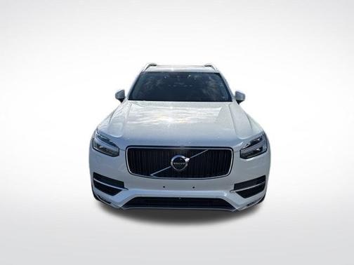 2019 Volvo XC90 T6 Momentum