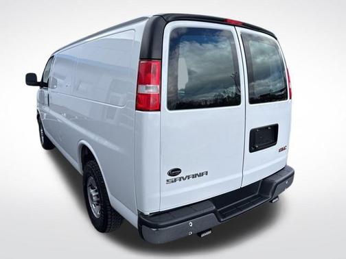 2021 GMC Savana 2500 Work Van