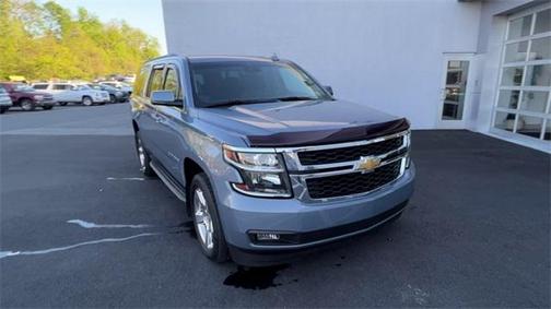 Photo 3 of 27 of 2016 Chevrolet Suburban LT