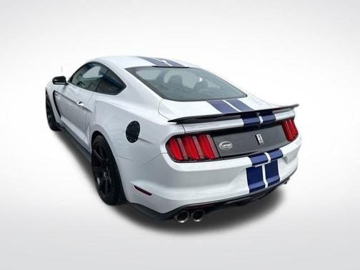 2016 Ford Shelby GT350 Base