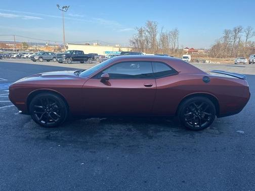 2022 Dodge Challenger SXT