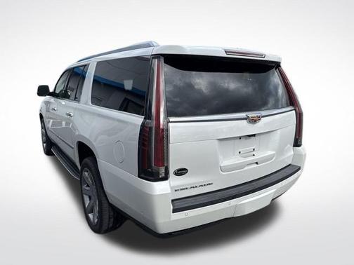 2018 Cadillac Escalade ESV Luxury