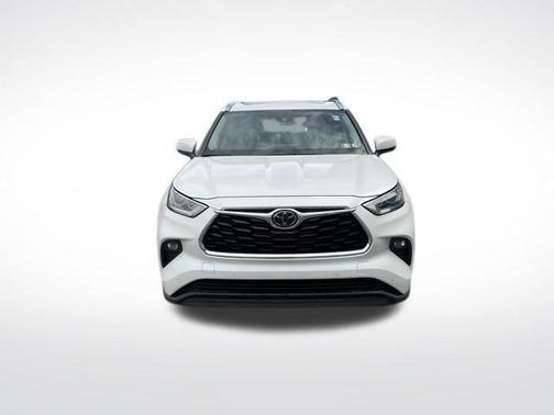 White 2020 Toyota Highlander Limited