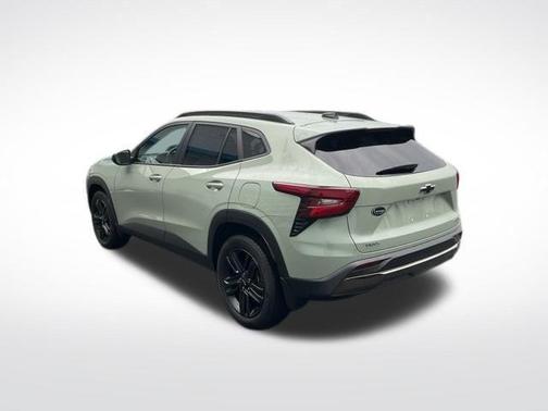 Green 2025 Chevrolet Trax ACTIV