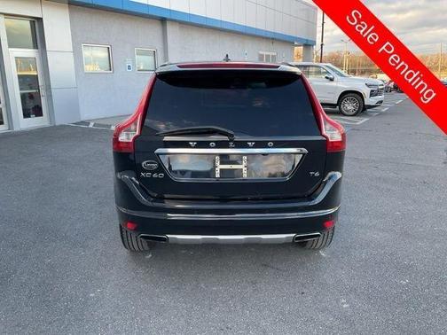 2015 Volvo XC60 T6 Platinum