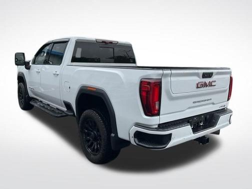 White 2020 GMC Sierra 2500 AT4