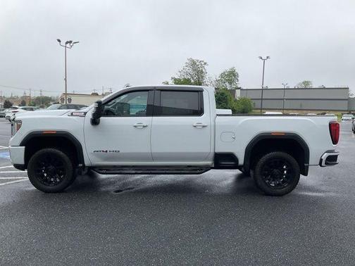 White 2020 GMC Sierra 2500 AT4