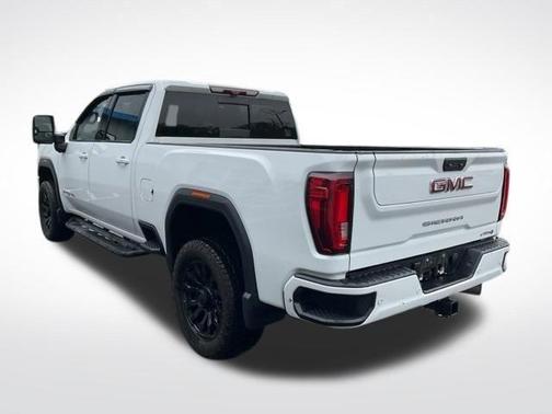 White 2020 GMC Sierra 2500 AT4
