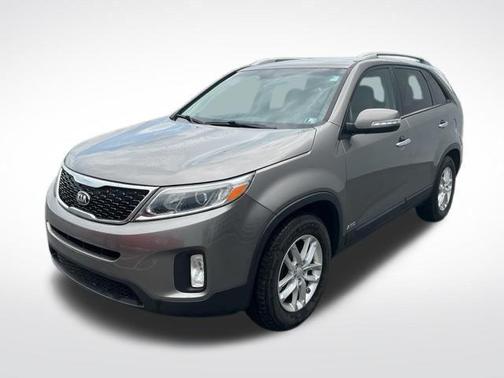 Gray 2015 Kia Sorento LX