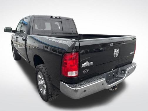 2017 RAM 2500 Big Horn Crew Cab 4x4 6'4' Box