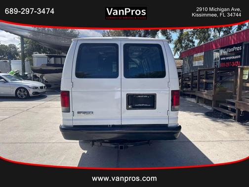 2007 Ford E350 Super Duty Base
