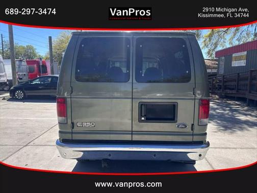2005 Ford E350 Super Duty Base