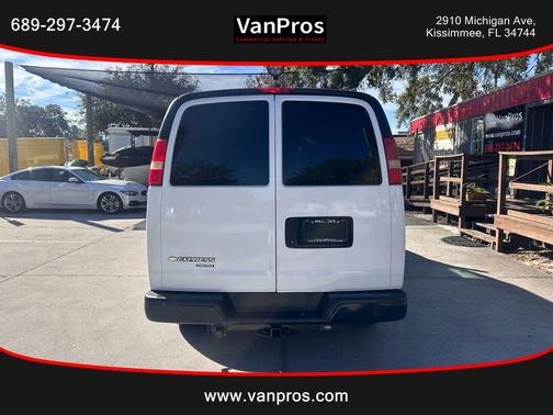2012 Chevrolet Express 3500 Extended Van 3D