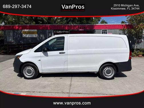 2017 Mercedes-Benz Metris Base