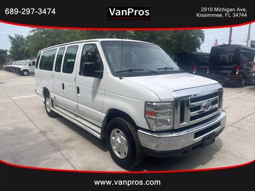 2013 Ford E350 Super Duty XLT
