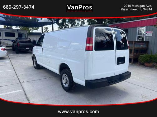 2004 Chevrolet Express 2500 Base
