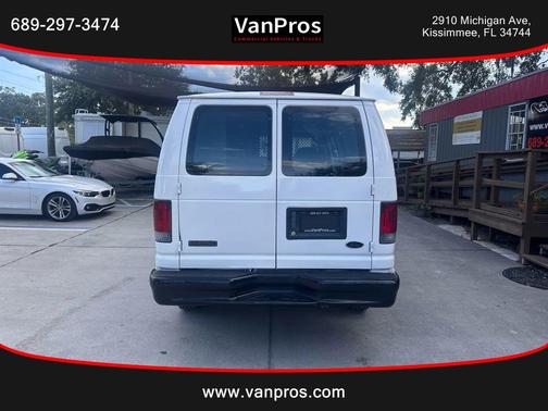 2004 Ford E250 Base