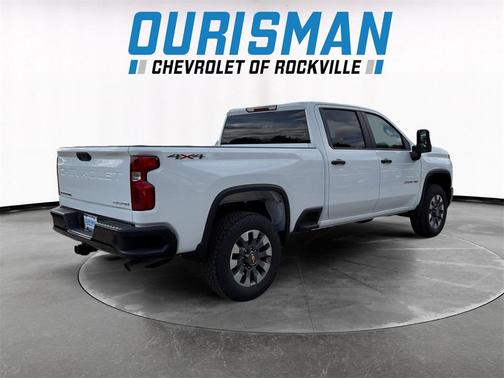 2026 Chevrolet Silverado 2500 Custom