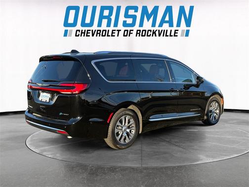 2025 Chrysler Pacifica L