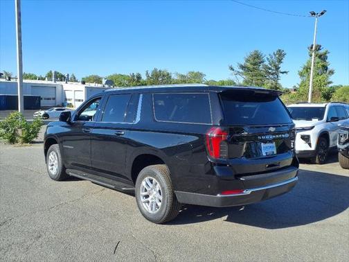 2025 Chevrolet Suburban LS
