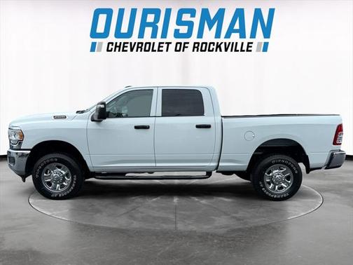 2024 RAM 2500 Tradesman Crew Cab 4x4 6'4' Box