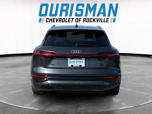 2024 Audi Q8 e-tron Premium