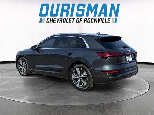 2024 Audi Q8 e-tron Premium