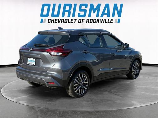 2022 Nissan Kicks SV