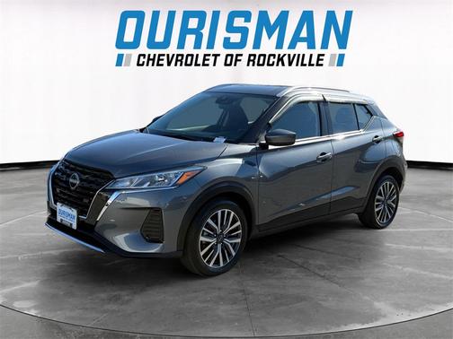 2022 Nissan Kicks SV