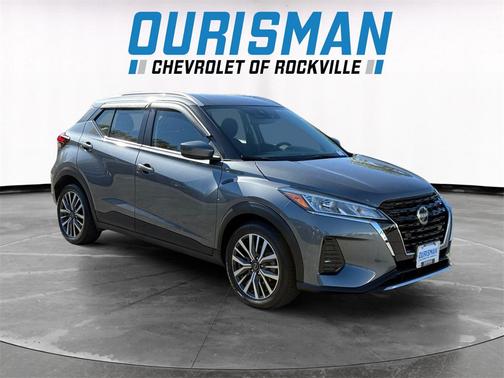 2022 Nissan Kicks SV