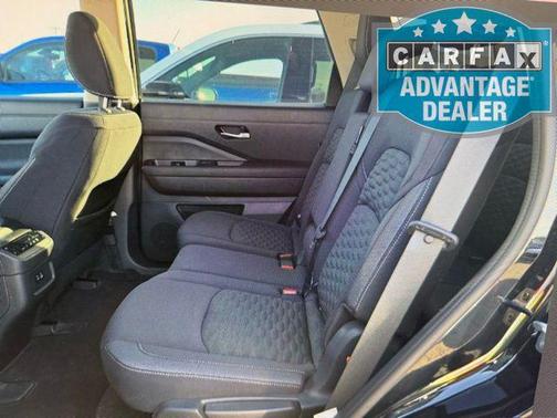 2022 Nissan Pathfinder S 2WD